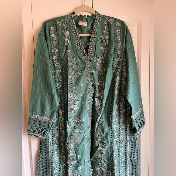 Suffuse by Sana Yasir Teal Green Embroidered 3-Piece Suit Size M - Picture 3 of 5